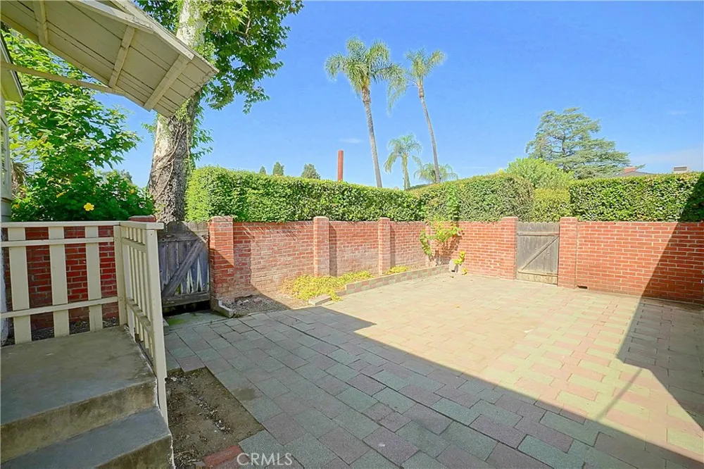 4285 Oakwood Place Riverside, CA 92506