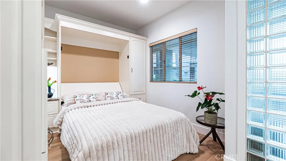 2233 Martin #109 Irvine, CA 92612