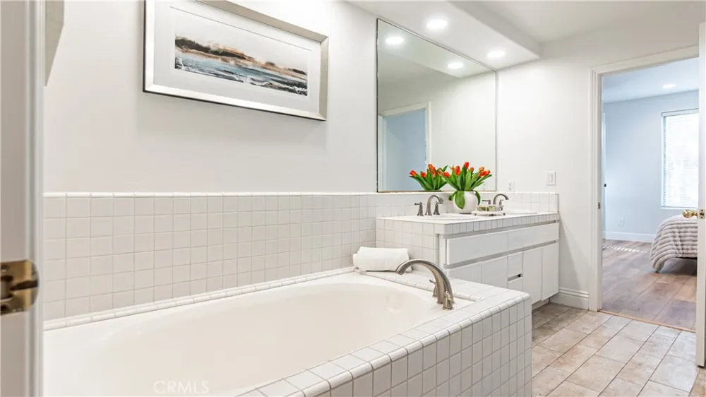 2233 Martin #109 Irvine, CA 92612