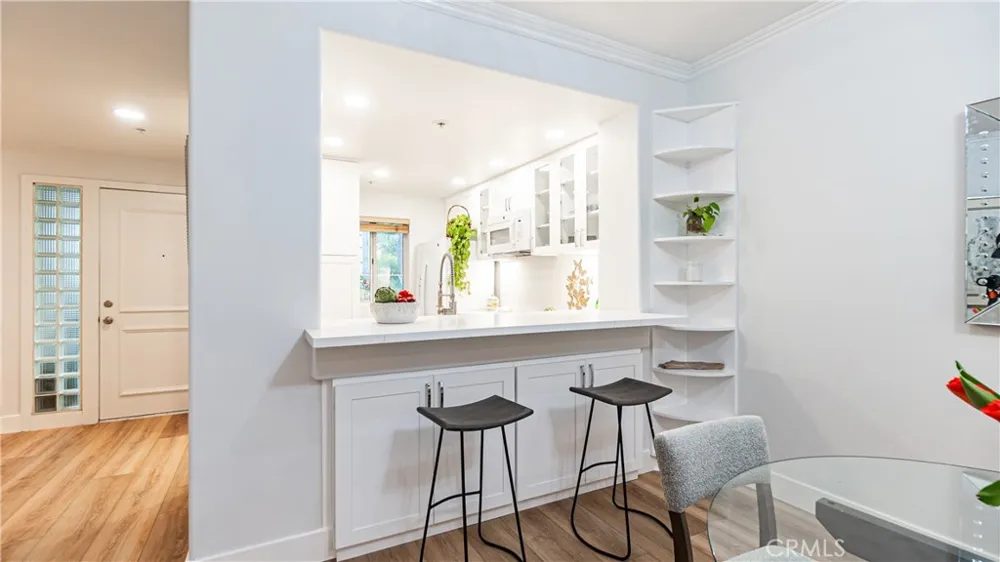 2233 Martin #109 Irvine, CA 92612