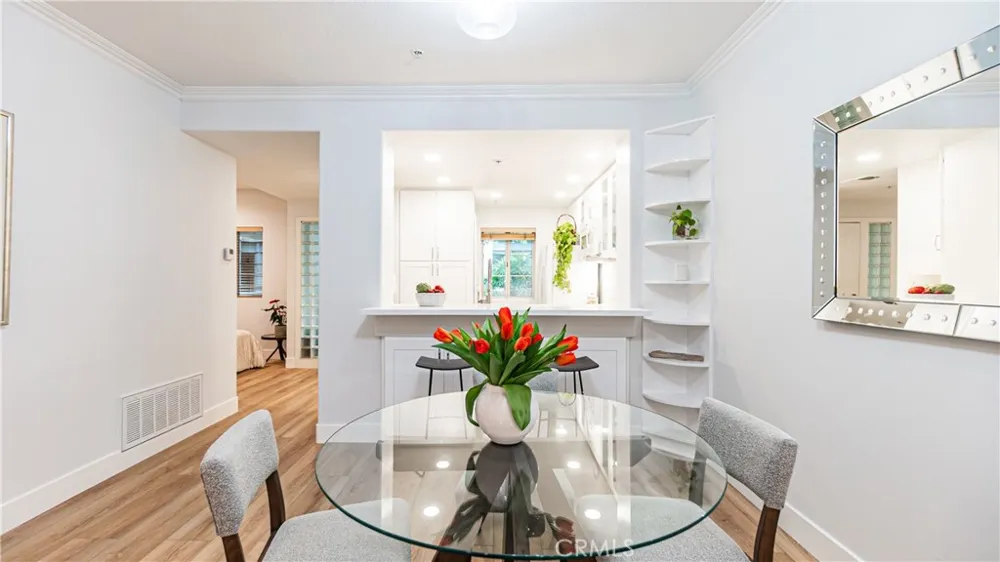 2233 Martin #109 Irvine, CA 92612