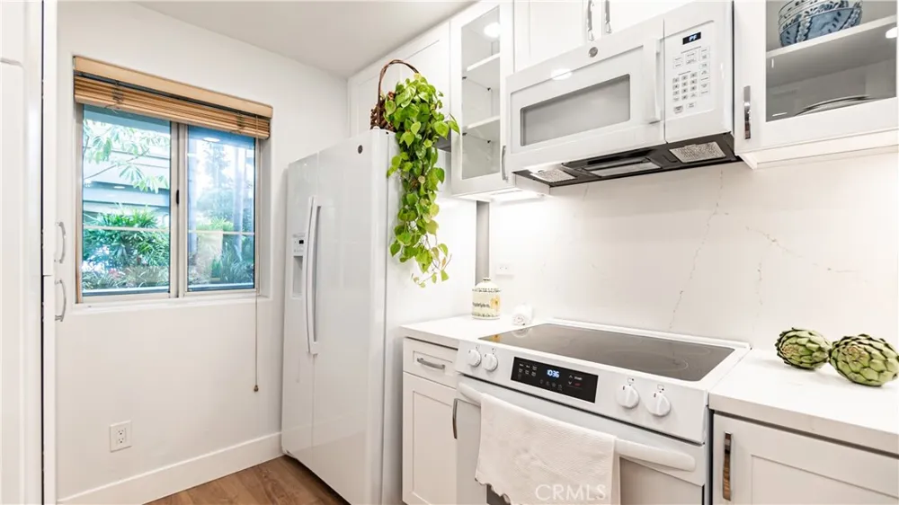 2233 Martin #109 Irvine, CA 92612