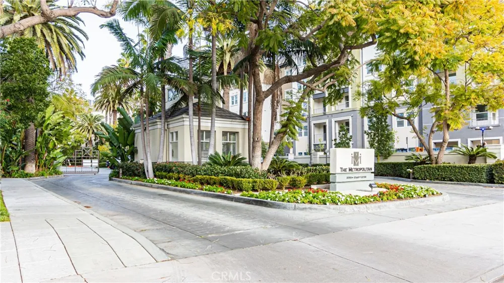 2233 Martin #109 Irvine, CA 92612