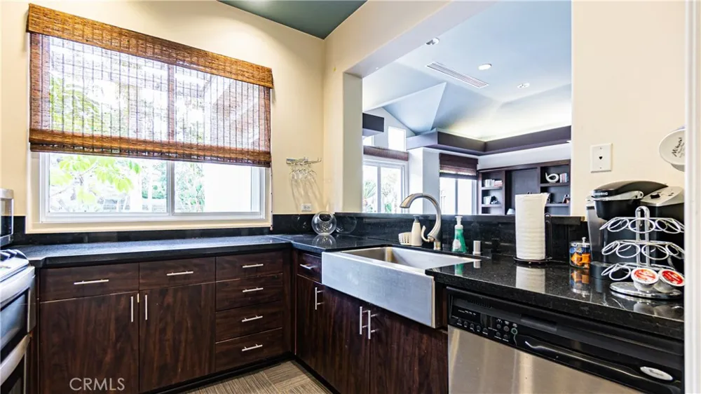 2233 Martin #109 Irvine, CA 92612