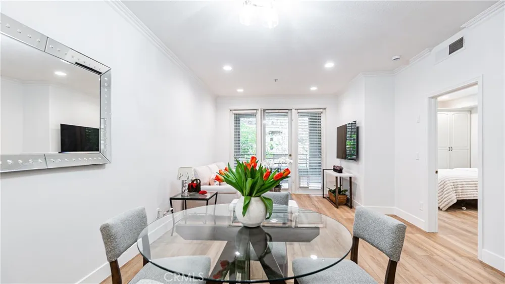 2233 Martin #109 Irvine, CA 92612