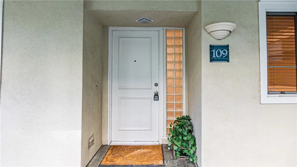 2233 Martin #109 Irvine, CA 92612