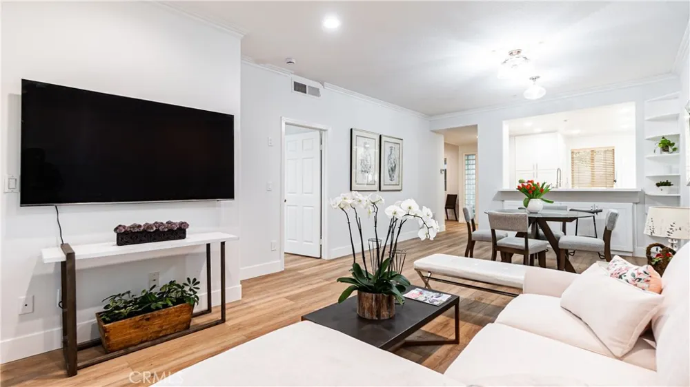 2233 Martin #109 Irvine, CA 92612