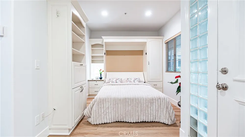 2233 Martin #109 Irvine, CA 92612