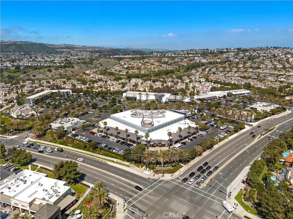 14 Pembroke Ln Laguna Niguel, CA 92677