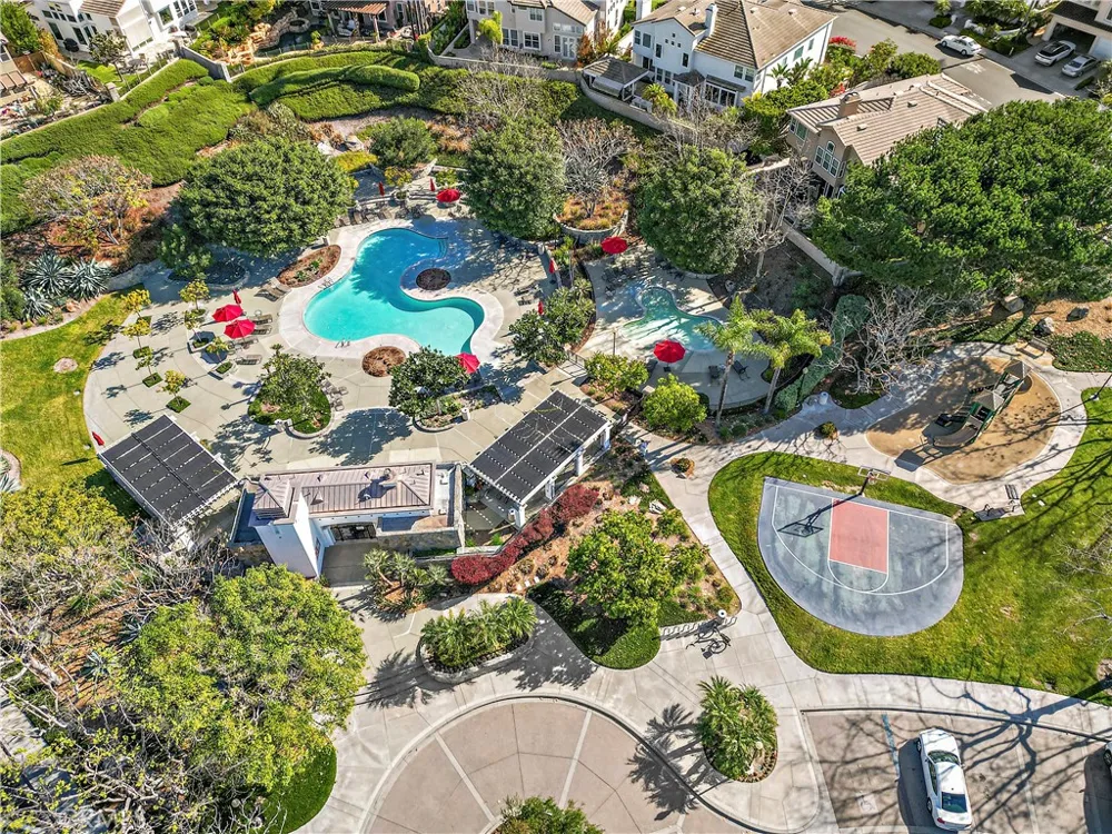 14 Pembroke Ln Laguna Niguel, CA 92677