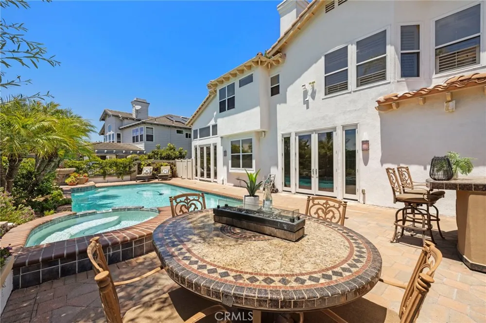 14 Pembroke Ln Laguna Niguel, CA 92677