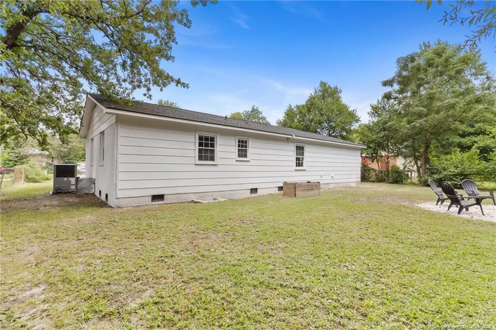 4937 Ellsworth Drive Fayetteville, NC 28304