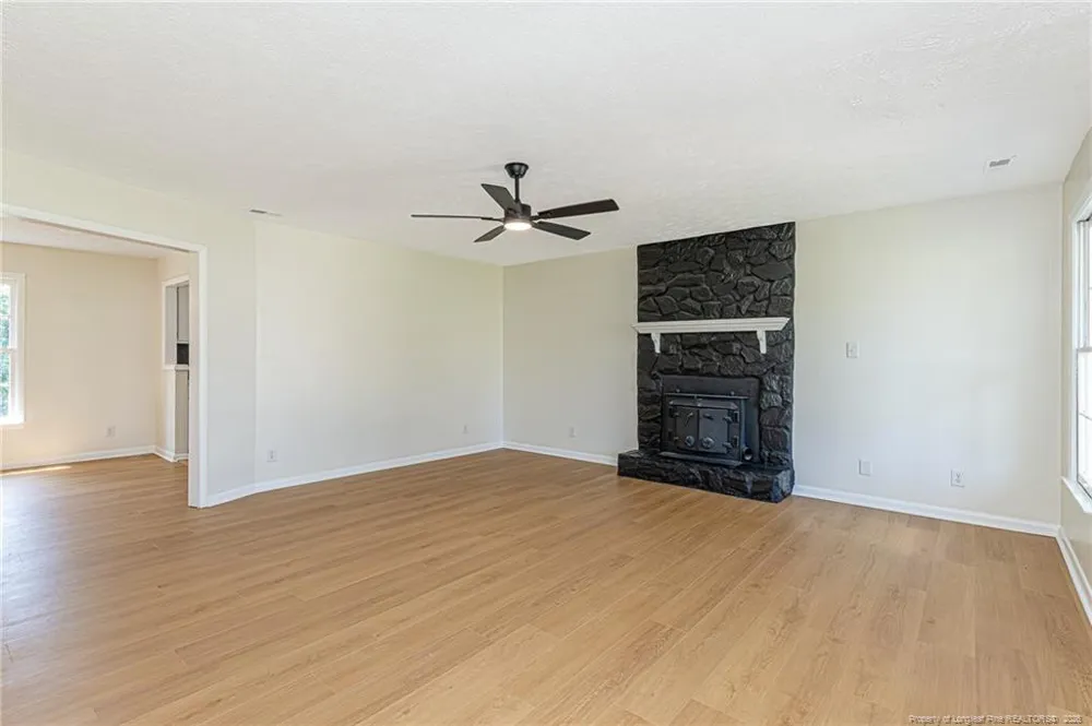 7585 FOX FERN DRIVE Fayetteville, NC 28314