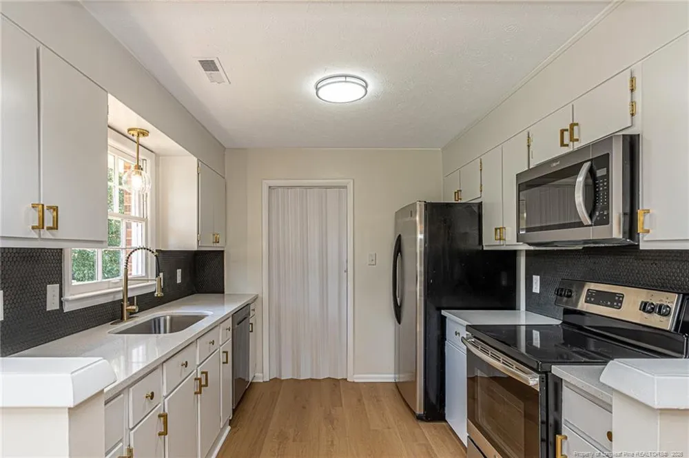 7585 FOX FERN DRIVE Fayetteville, NC 28314