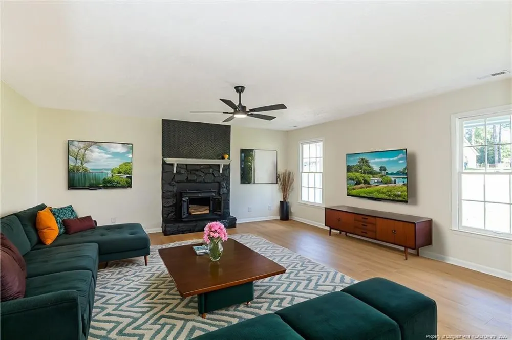7585 FOX FERN DRIVE Fayetteville, NC 28314
