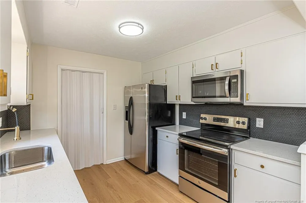 7585 FOX FERN DRIVE Fayetteville, NC 28314