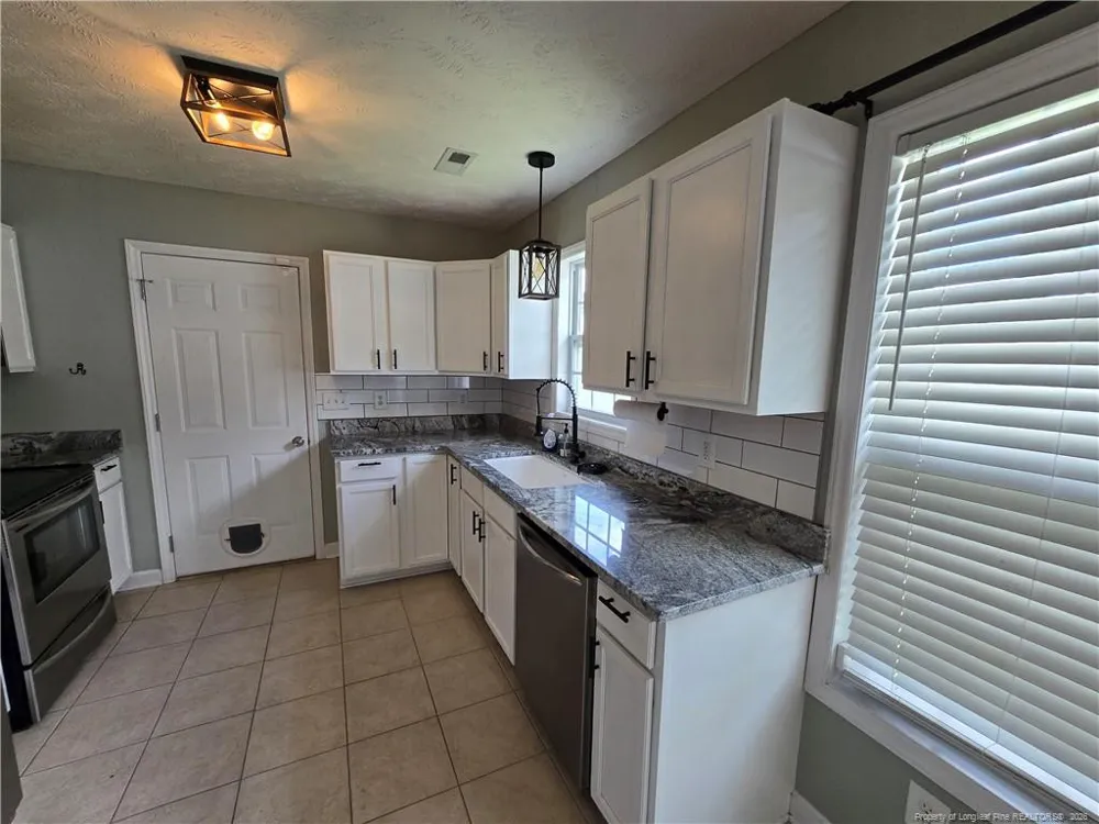 18 Boston Harbor Cameron, NC 28326