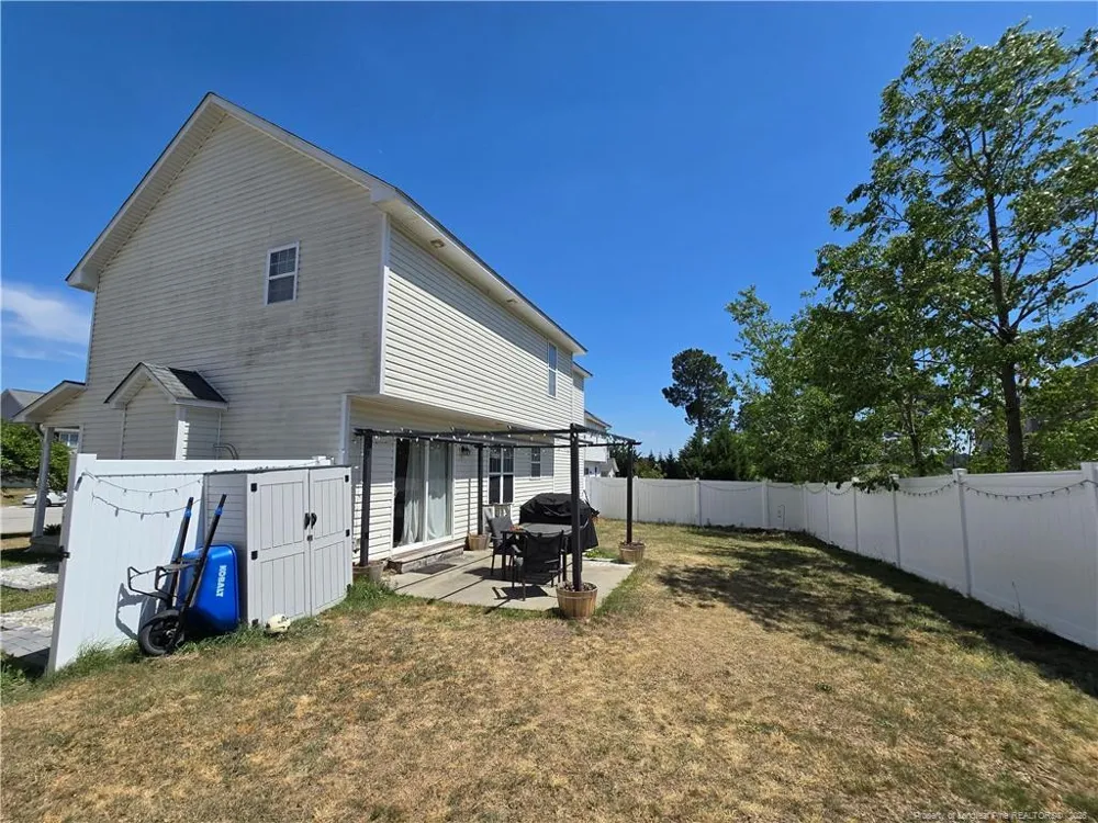 18 Boston Harbor Cameron, NC 28326