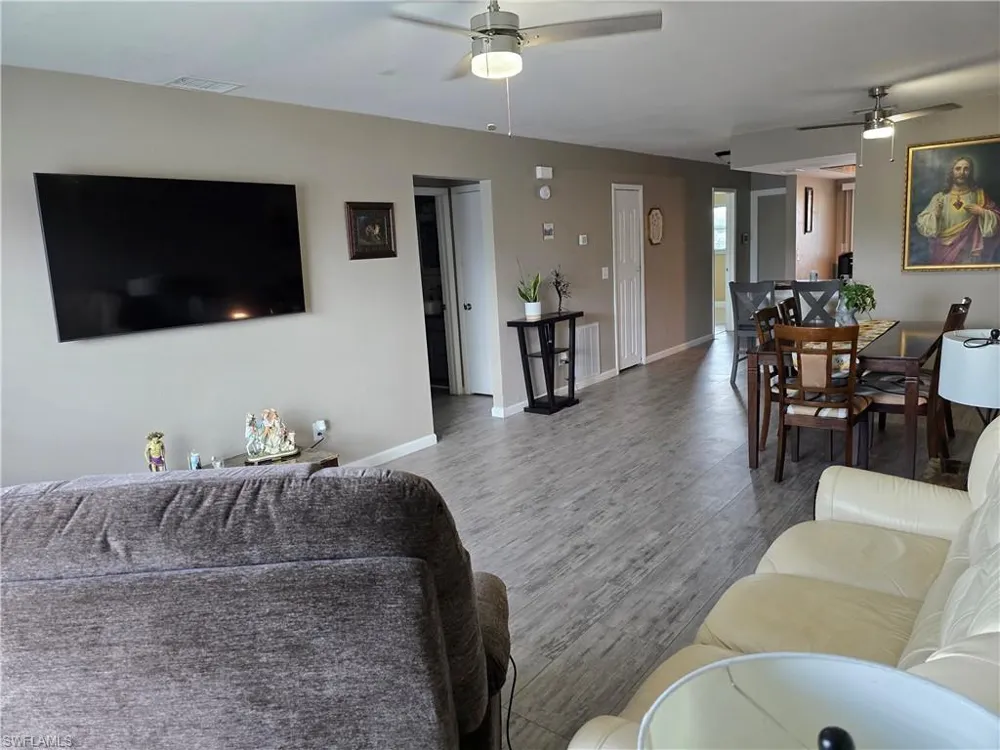 1617 SE 26th Street #202 Cape Coral, FL 33904