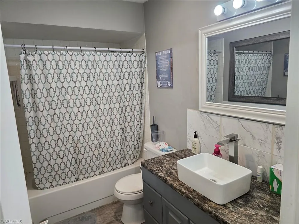 1617 SE 26th Street #202 Cape Coral, FL 33904