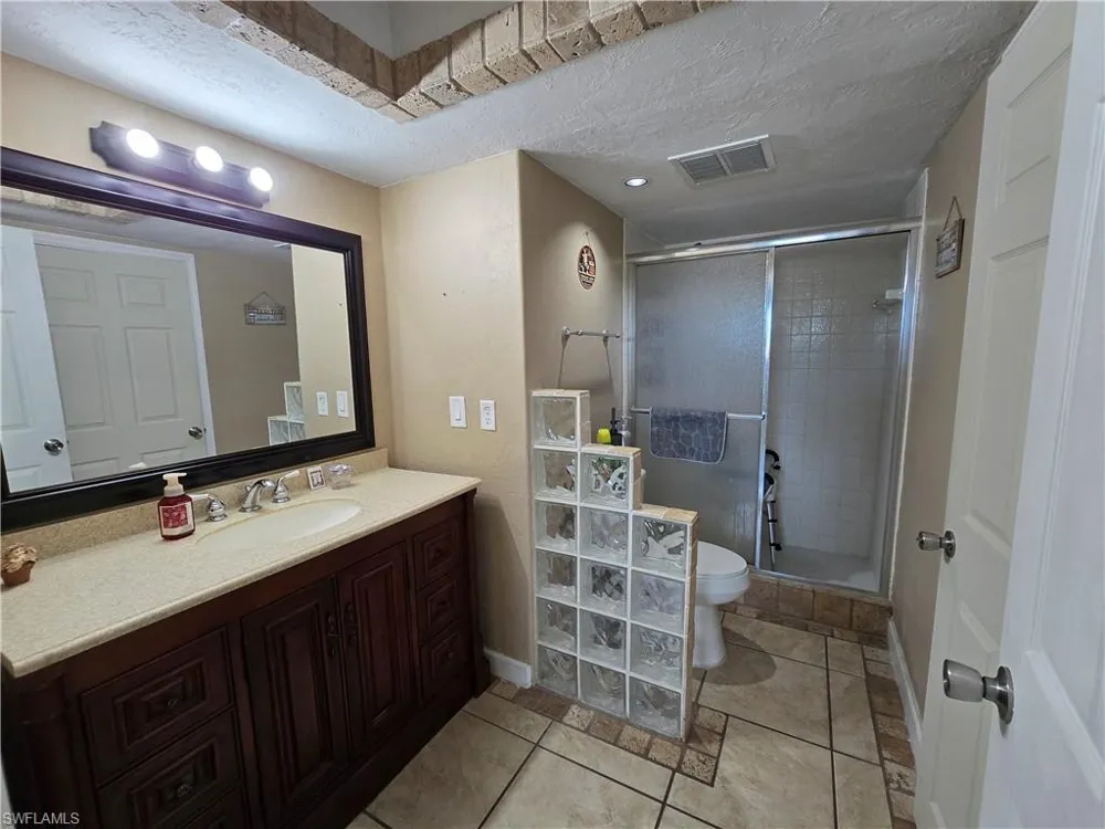 1617 SE 26th Street #202 Cape Coral, FL 33904