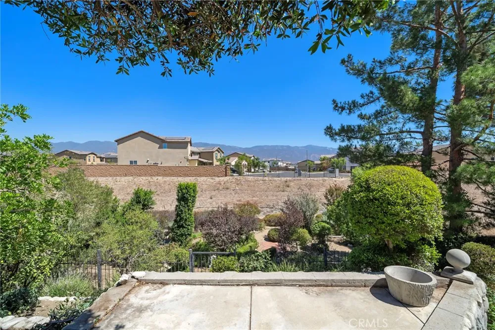 2437 Sycamore Rialto, CA 92377