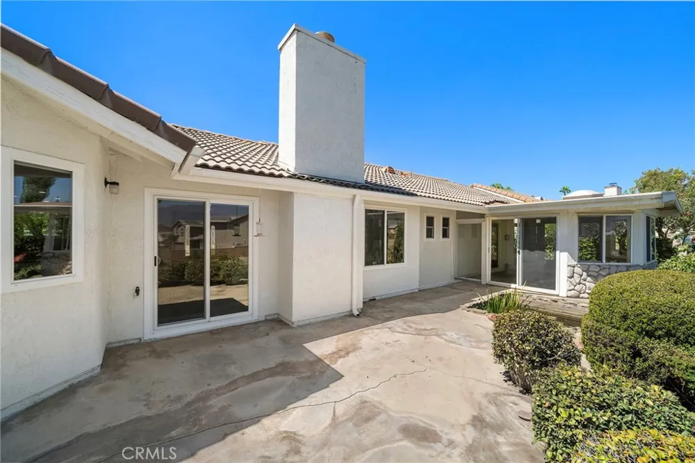 2437 Sycamore Rialto, CA 92377