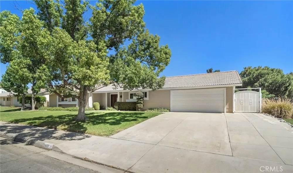 2437 Sycamore Rialto, CA 92377