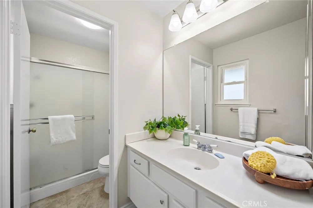2437 Sycamore Rialto, CA 92377