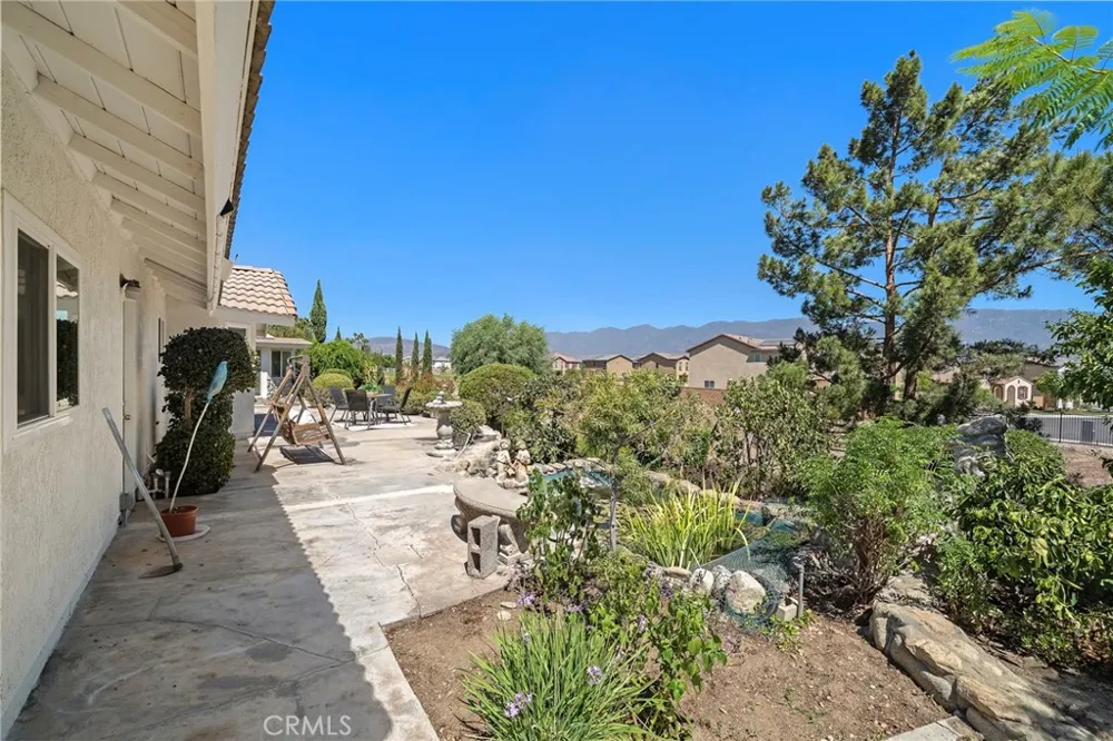 2437 Sycamore Rialto, CA 92377