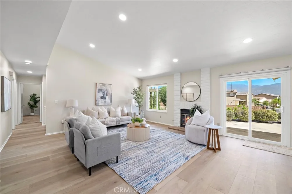 2437 Sycamore Rialto, CA 92377