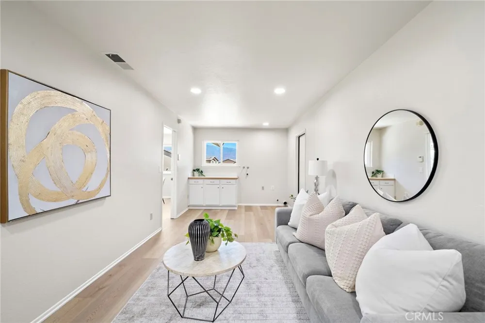 2437 Sycamore Rialto, CA 92377
