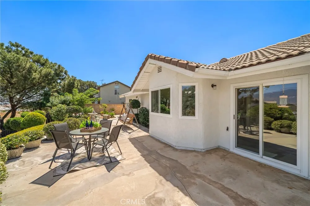 2437 Sycamore Rialto, CA 92377