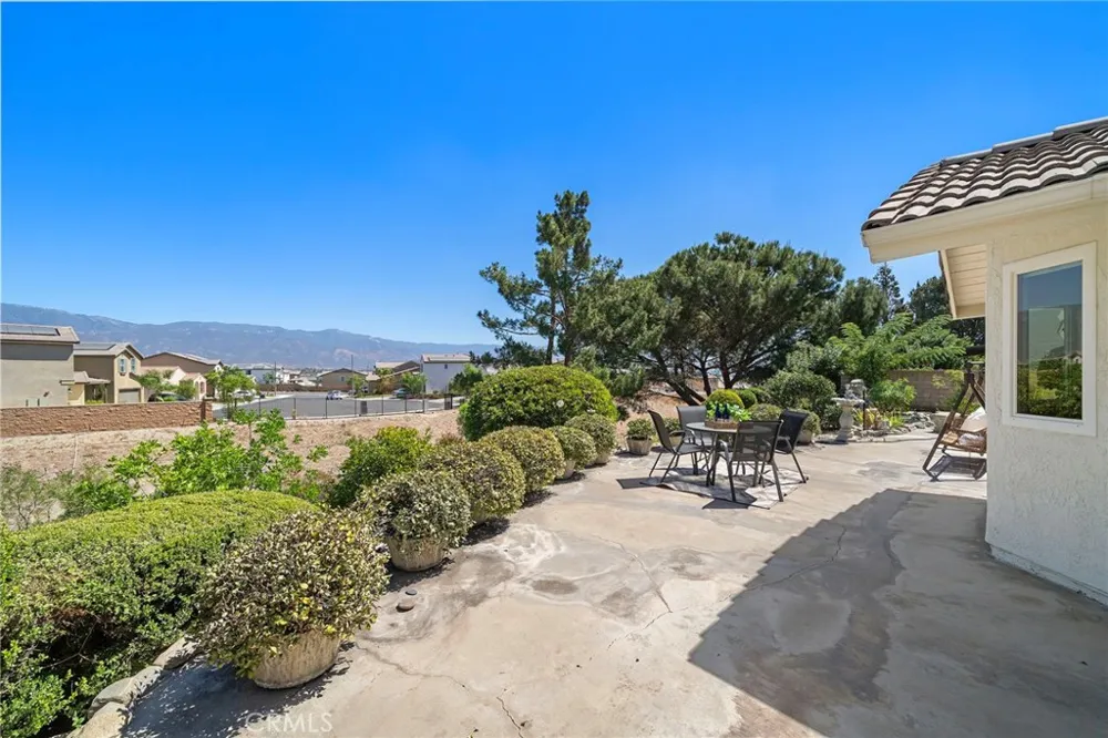 2437 Sycamore Rialto, CA 92377