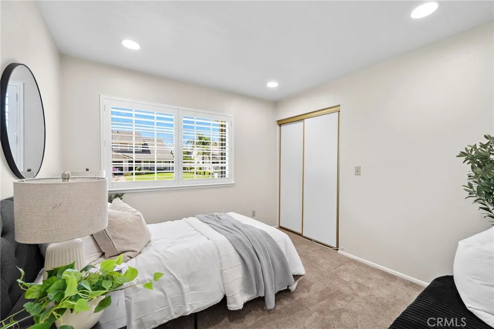 2437 Sycamore Rialto, CA 92377