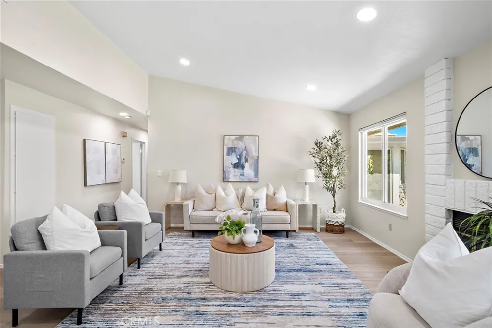 2437 Sycamore Rialto, CA 92377