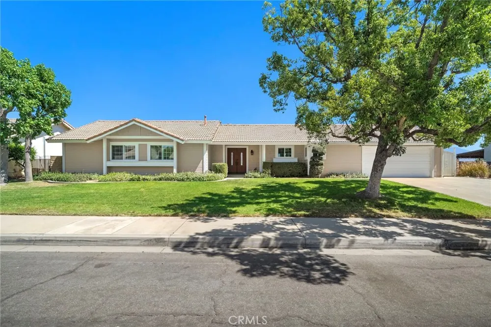 2437 Sycamore Rialto, CA 92377