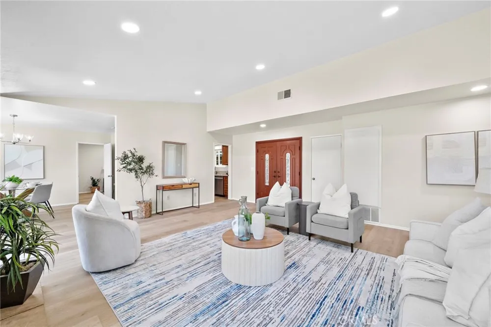 2437 Sycamore Rialto, CA 92377