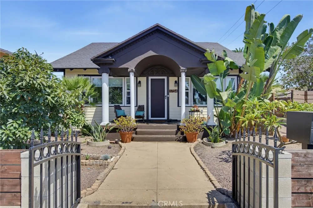 1754 Linden Avenue Long Beach, CA 90813