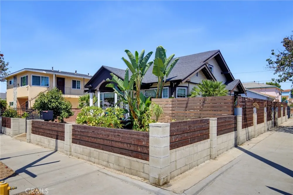 1754 Linden Avenue Long Beach, CA 90813