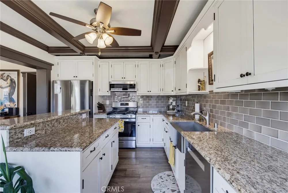 1754 Linden Avenue Long Beach, CA 90813