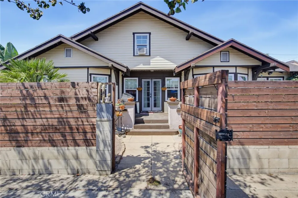 1754 Linden Avenue Long Beach, CA 90813