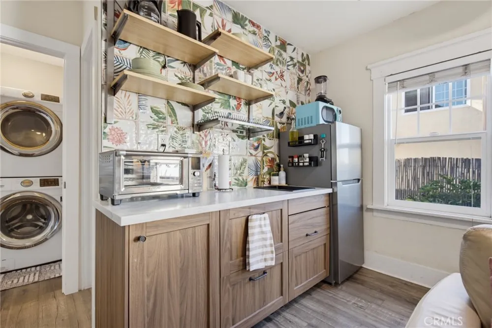 1754 Linden Avenue Long Beach, CA 90813