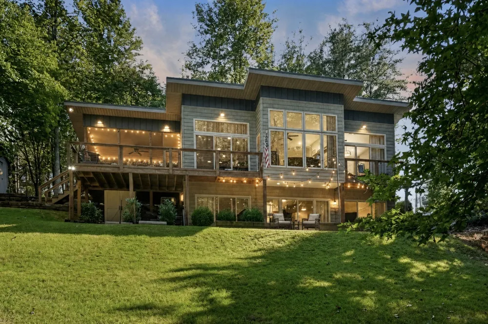1149 Fairways Dr Smithville, TN 37166