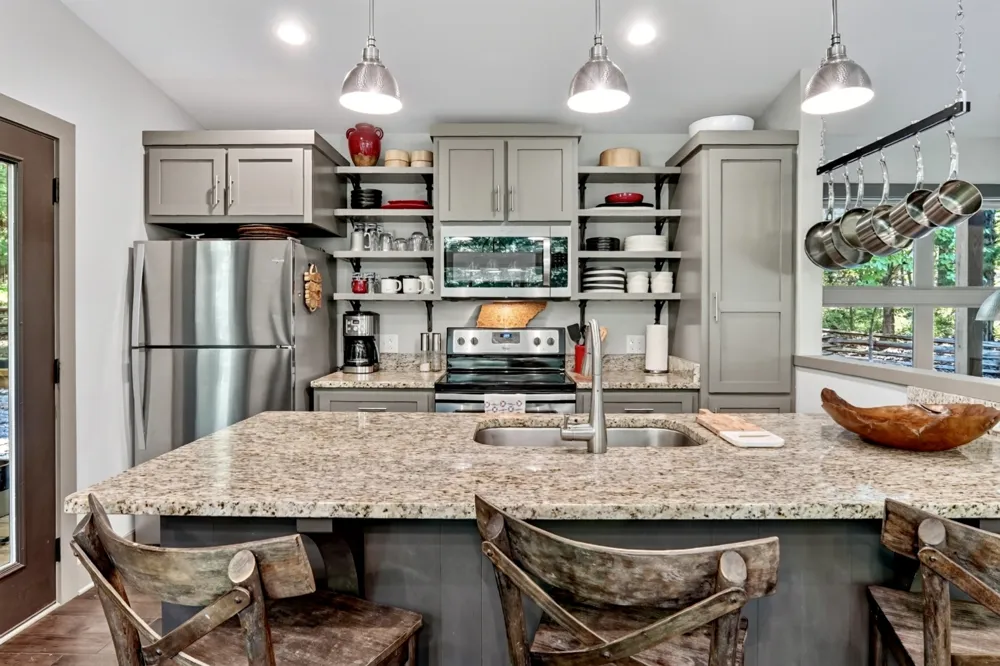 1149 Fairways Dr Smithville, TN 37166