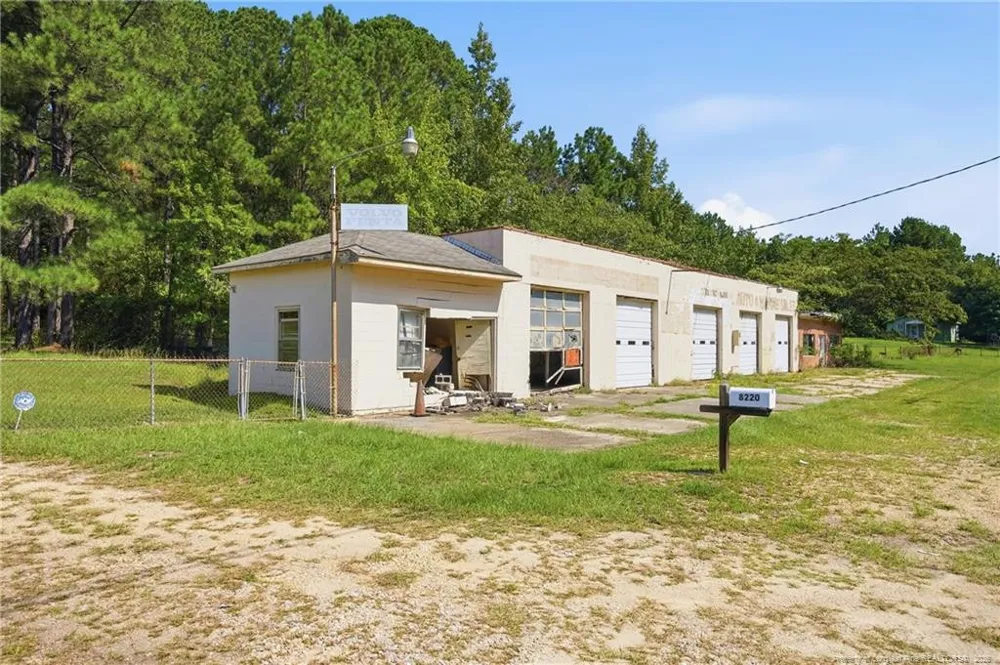 8220 NC 210 S Bunnlevel, NC 28323