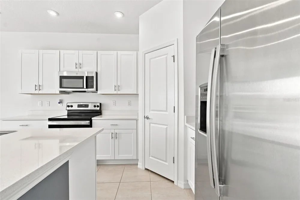 2274 ALEE LANE Wesley Chapel, FL 33543