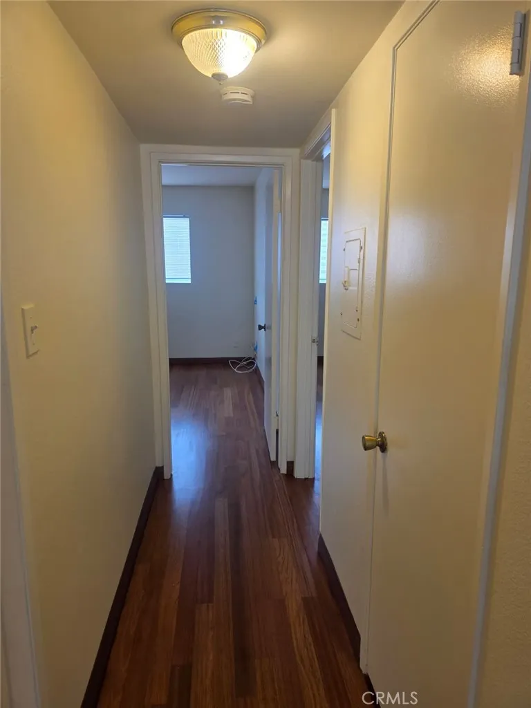 18601 Collins Street #D7 Tarzana, CA 91356