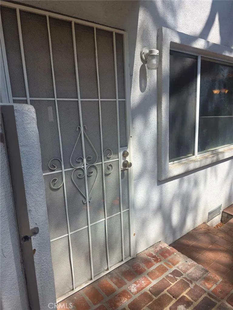 18601 Collins Street #D7 Tarzana, CA 91356