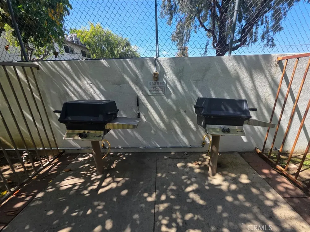18601 Collins Street #D7 Tarzana, CA 91356